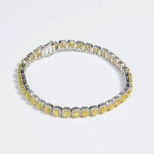 Diamond Flare 18K Yellow Gold Tennis Bracelet